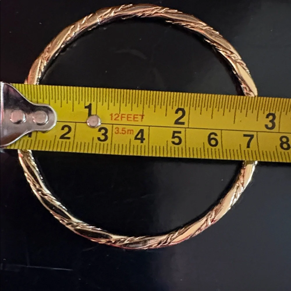 MONET VINTAGE GOLD-TONE BRAIDED TWISTED SIZE 7.5" BANGLE BRACELET - Picture 6 of 9
